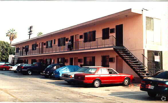 Building Photo - 1318 S Wilton Pl