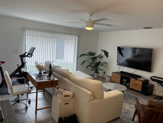 Foto del edificio - !SPECIAL OFFER! 3 bed/2 bath in downtown Fort Lauderdale