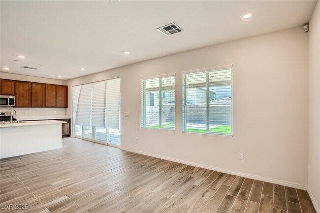 Foto del edificio - 2849 Sweeping Palm Rd