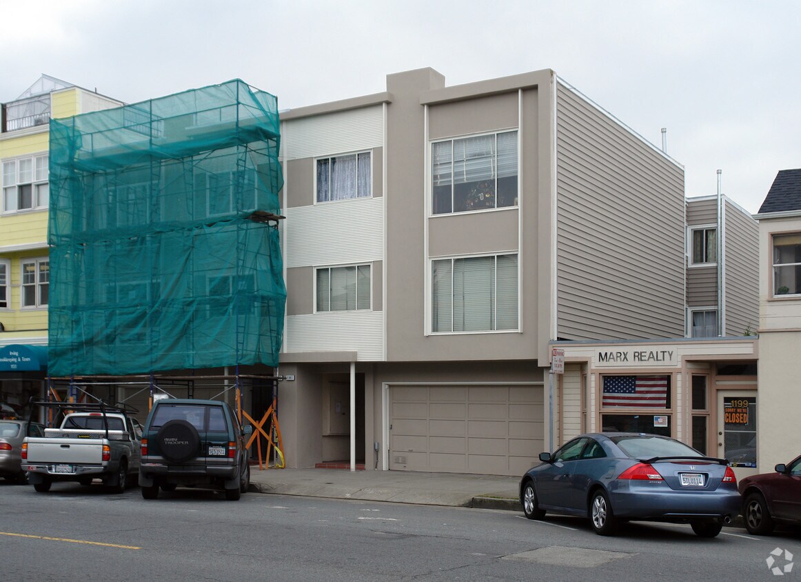 Primary Photo - 1131 Irving St