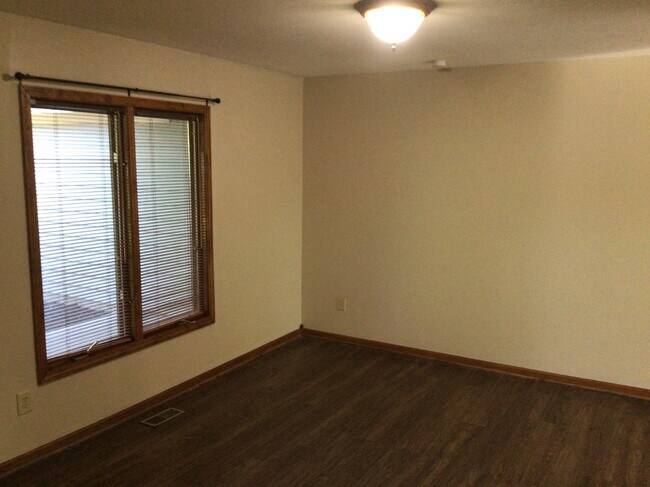 Foto del edificio - 722 Justin Court