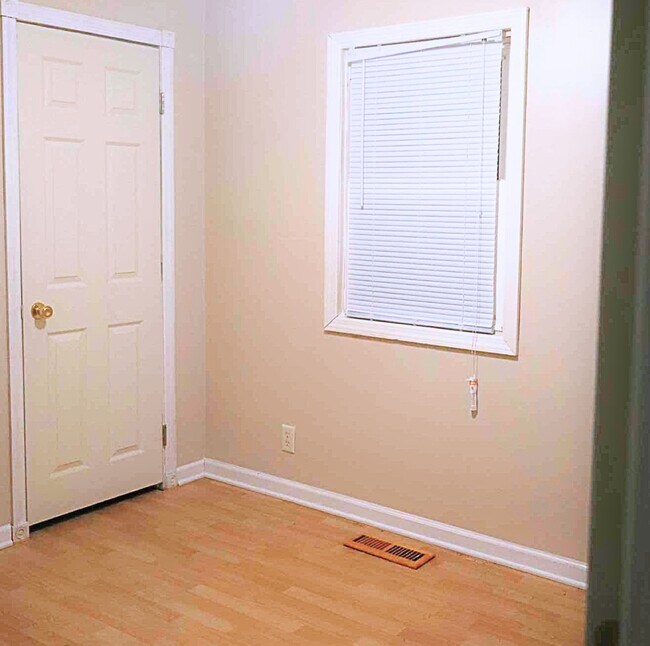 Building Photo - 420 Garland Ave