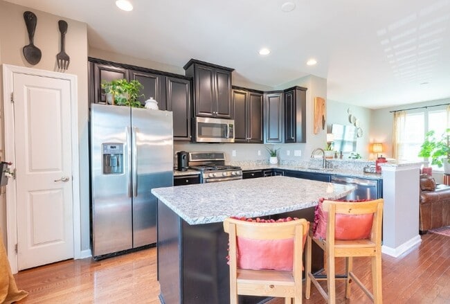 Building Photo - 2140 Elm Tree Knoll