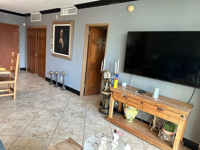 Foto del edificio - 3801 S Ocean Dr