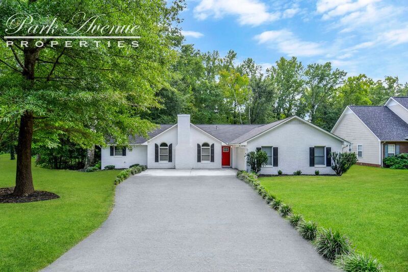 Foto principal - 8219 Westbourne Dr