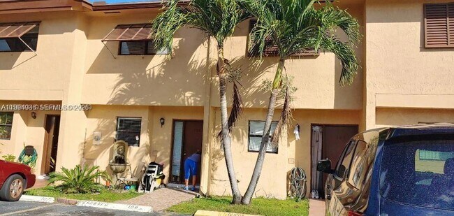 Foto del edificio - 6850 NW 173rd Dr