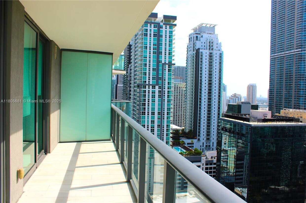 Foto principal - 1300 S Miami Ave