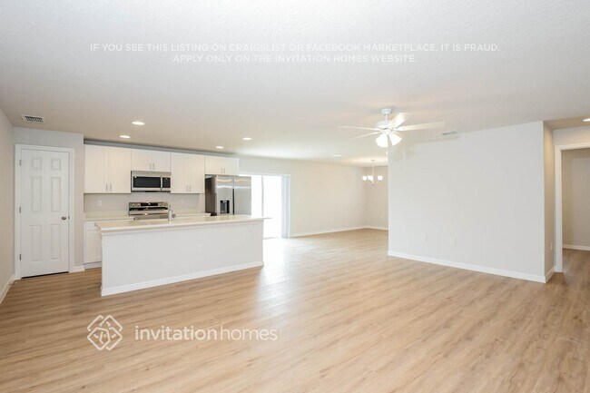 Foto del edificio - 1021 Quail St SE