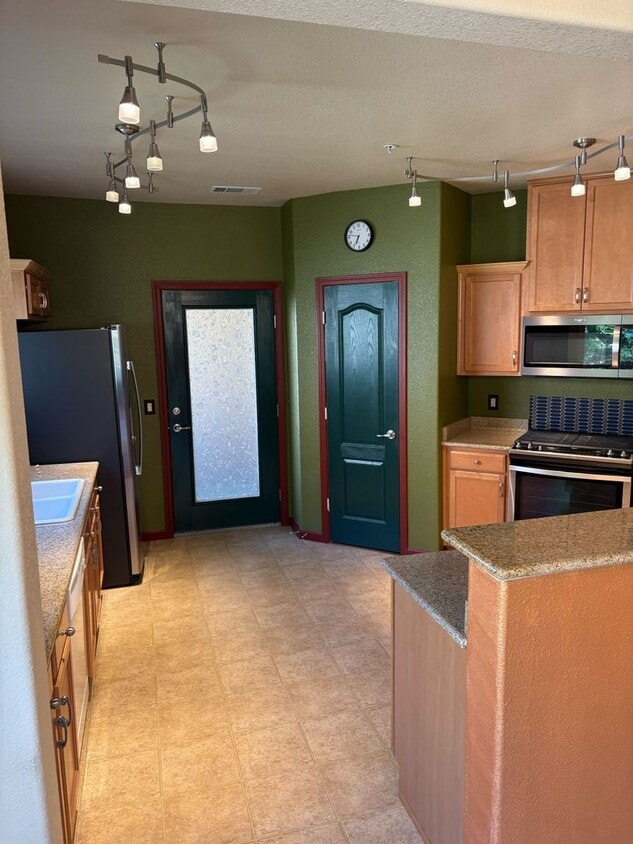 Primary Photo - Modern Comfort in West Sacramento – 2 Bed,...