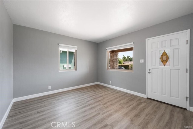 Foto del edificio - 2111 Pullman Ln