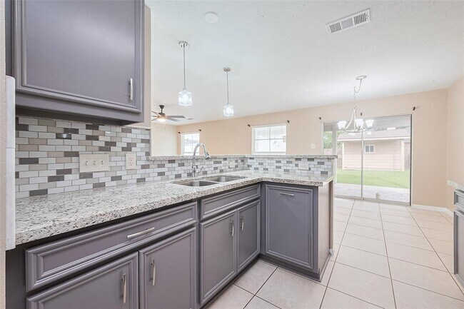 Foto del edificio - 8714 Ashlawn Dr