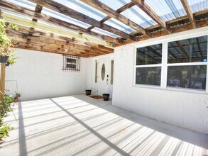 Building Photo - 218 S Sequoia Dr