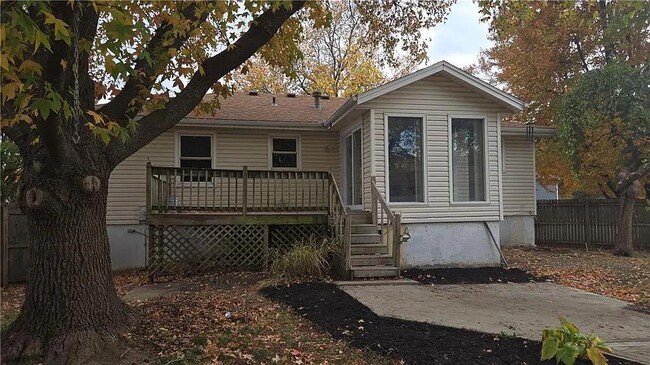 Foto del edificio - 518 SE Timbercreek Ln