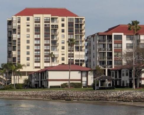 Building Photo - 6279 Sun Blvd