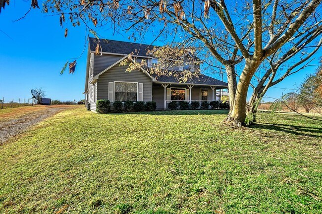 Building Photo - 1704 Frog Pond Rd