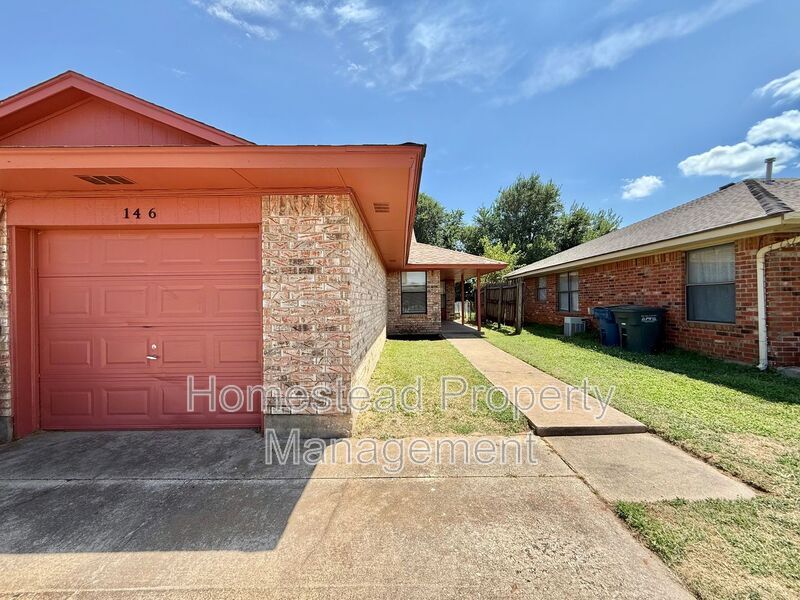 Foto principal - 146 Barrett Pl
