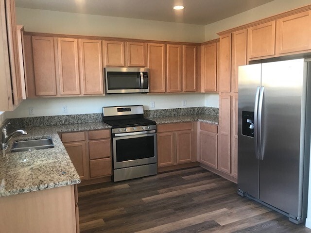 Building Photo - Brand New 3 Bedroom Townhome near UNR.