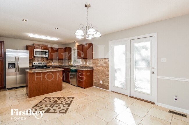 Foto del edificio - 4923 Shady Pine Dr