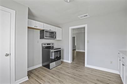 Building Photo - 531 E Morton St