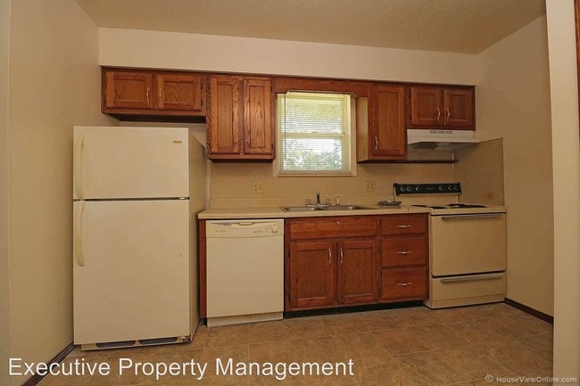 Building Photo - 2830 Whitener St