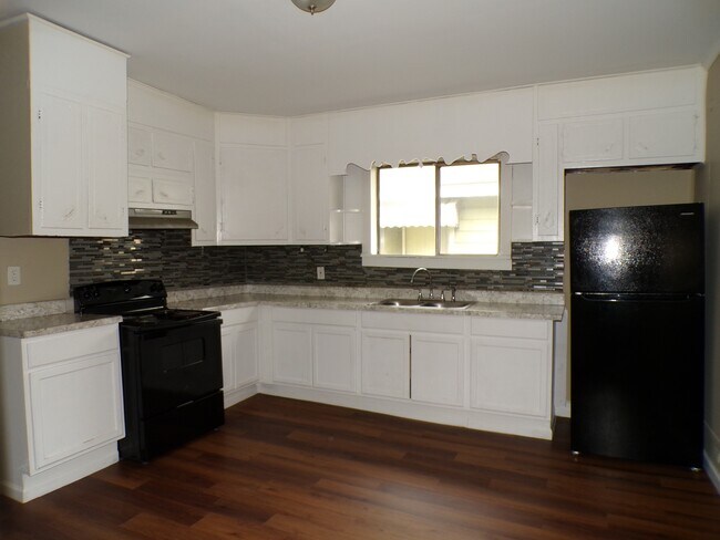 Foto del edificio - 900 Center St