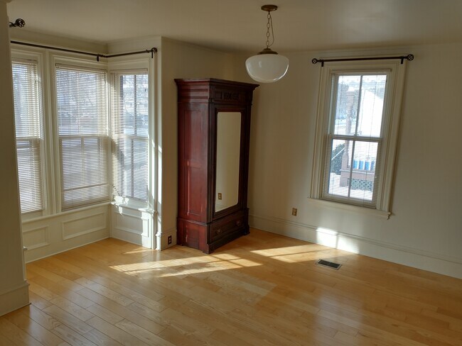 Bedroom - 42 Elmwood Ave