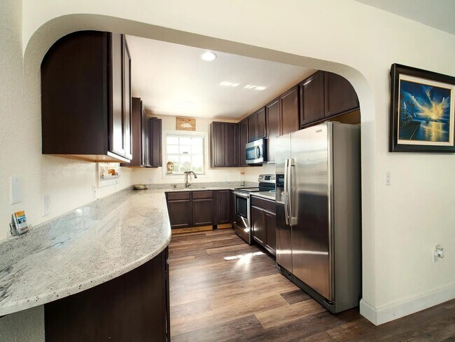 Building Photo - 1157 Basque Ln