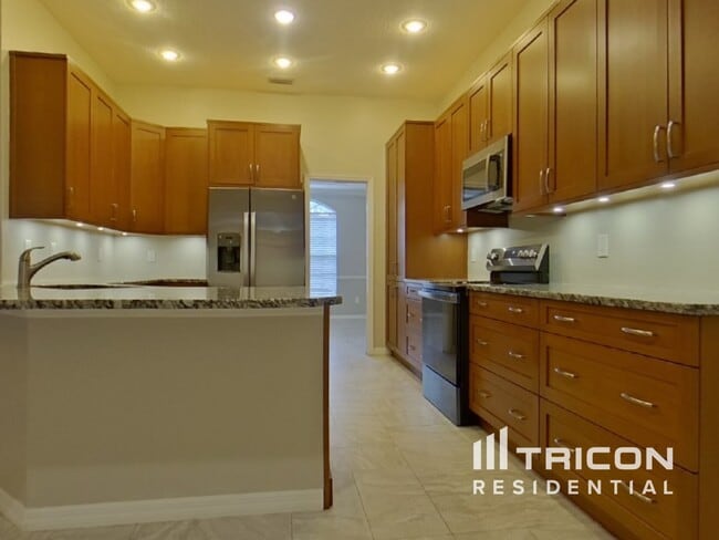 Building Photo - 258 Shady Oaks Cir