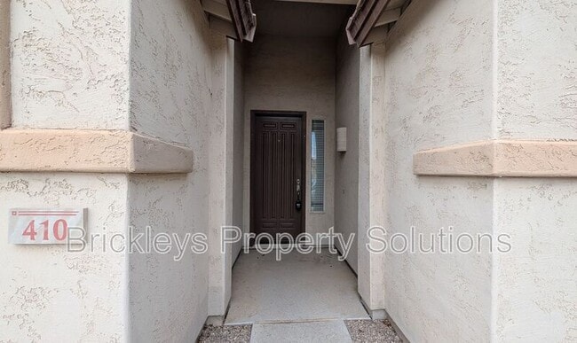 Building Photo - 410 N Bell Pl