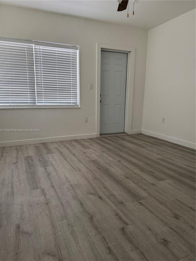 Foto del edificio - 1003 SW 4th Ave