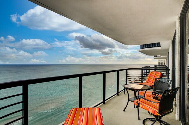 Foto del edificio - 250 S Ocean Blvd