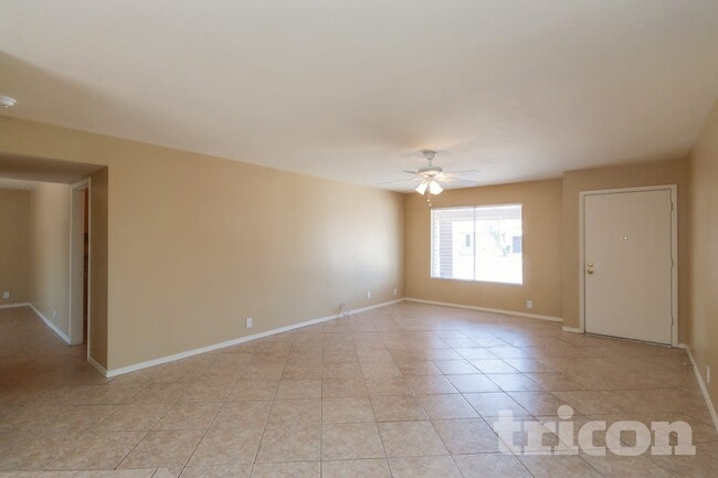 Foto del edificio - 7334 W Carol Ave