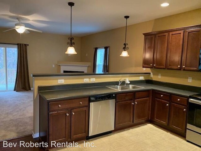 Foto del edificio - 5 br, 3.5 bath House - 6305 Paint Rock Lane