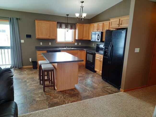 Kitchen - 2566 Stony Creek Dr