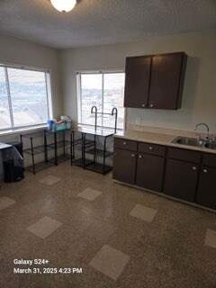 Foto del edificio - 323 S Chelan Ave