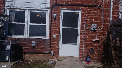 Foto del edificio - 2053 Larkhall Rd