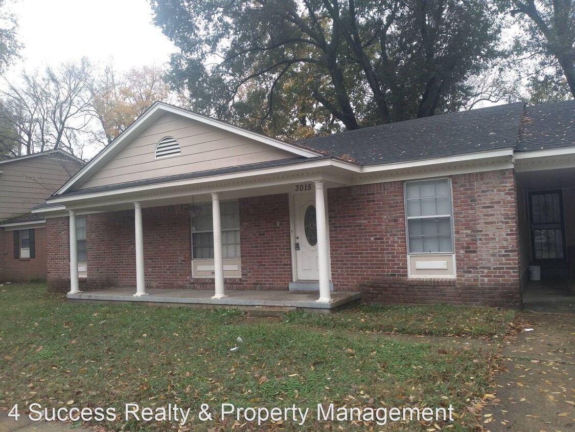 Foto principal - 3 br, 2 bath House - 3015 S. Mendenhall Road