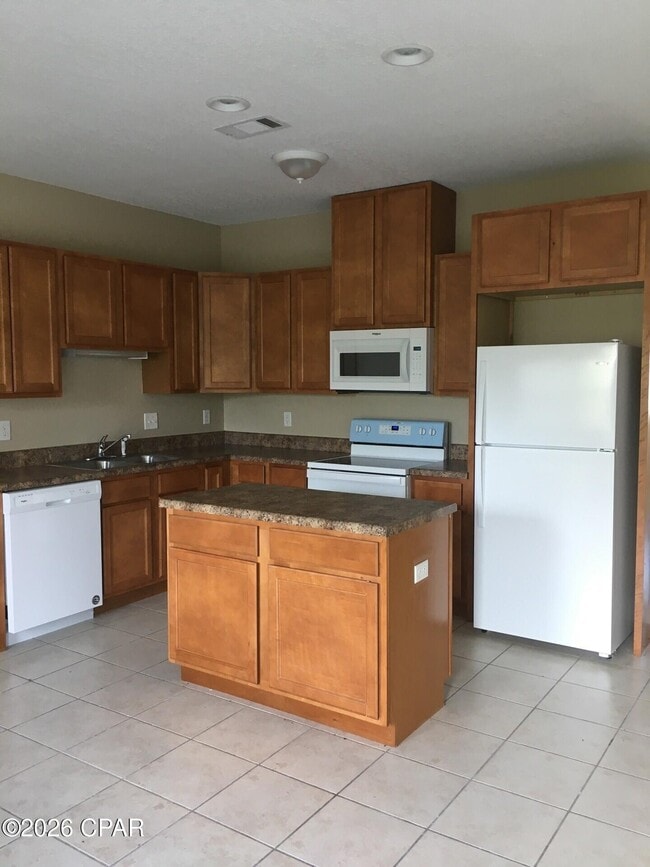 Foto del edificio - 7009 Edwardian Ct