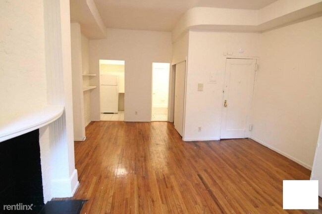 Building Photo - 457 W 51ST St