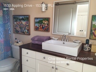 Building Photo - 1533 Appling Dr