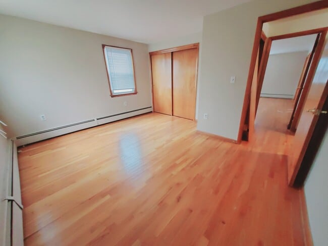 Building Photo - 36 Burwood Ave