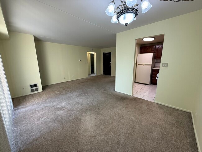 Foto del edificio - 1460 Fairlane Dr