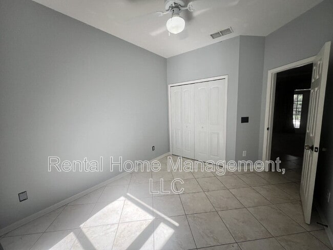 Foto del edificio - 10140 Pointview Ct