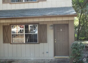 Building Photo - 2438 Ramblewood Ct