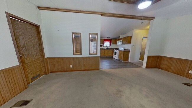 Building Photo - Mobile Home