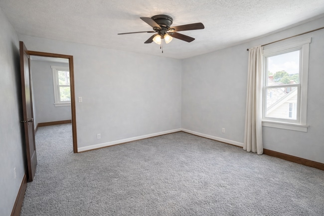 Building Photo - 1608 Woodmont Ave