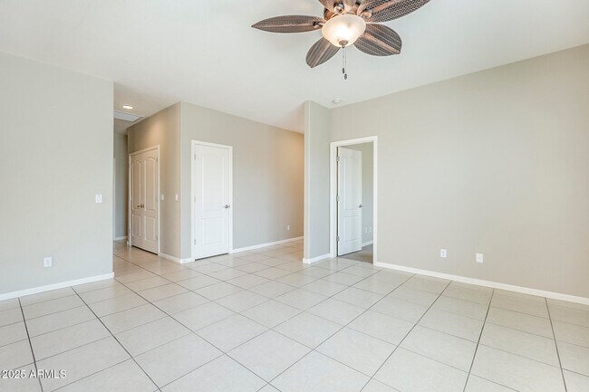 Foto del edificio - 13562 W Cypress St