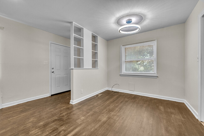 Building Photo - 1048 2nd St W