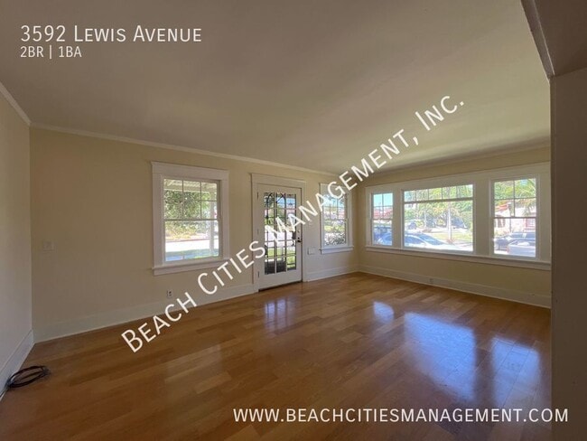 Foto del edificio - 3592 Lewis Ave