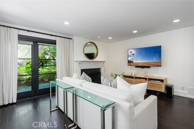 Building Photo - 450 Vista Roma